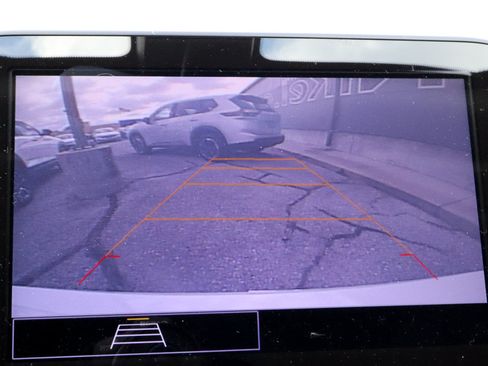 Used 2021 Chevrolet Malibu LT FWD image 12