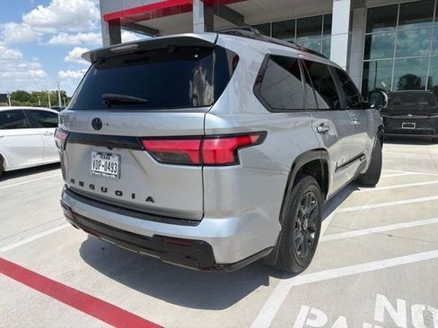 Used 2024 Toyota Sequoia Platinum AWD/4WD image 8