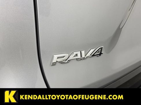 Used 2024 Toyota RAV4 SE w/ Convenience Package AWD/4WD image 11