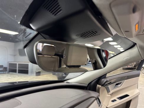 Used 2020 Jaguar XF Premium image 31