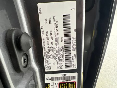 Used 2025 Toyota Tundra SR5 w/ SR5 Convenience Package AWD/4WD image 29