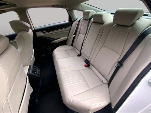 Used 2021 Honda Accord Touring image 21