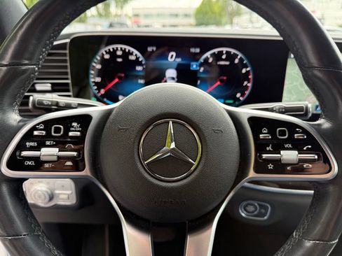 Used 2022 Mercedes-Benz GLS 450 4MATIC image 39