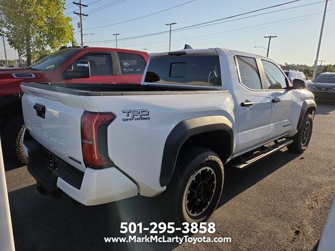 Used 2026 Toyota Tacoma TRD Off-Road w/ TRD Off Road Upgrade Package AWD/4WD image 8