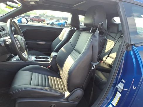 Used 2012 Dodge Challenger R/T RWD image 12