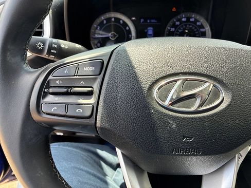 Used 2020 Hyundai Venue SEL w/ Convenience Package FWD image 21