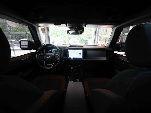 Used 2023 Ford Bronco Outer Banks AWD/4WD image 17