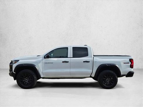 Used 2024 Chevrolet Colorado Trail Boss w/ Technology Package image 9