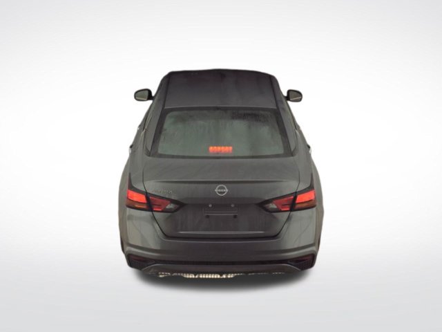 Used 2024 Nissan Altima 2.5 S FWD image 3