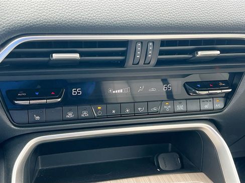 Used 2025 MAZDA CX-90 Plug-In Hybrid w/ Preferred image 18