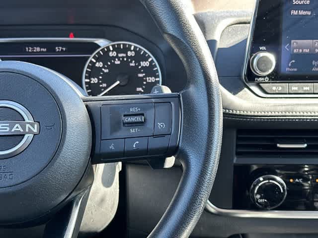 Used 2023 Nissan Rogue S AWD/4WD image 9
