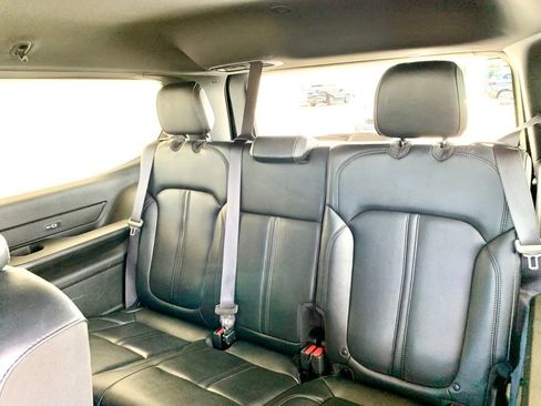 Used 2022 Jeep Wagoneer Series II AWD/4WD image 23