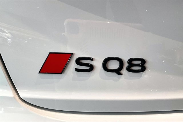 Used 2026 Audi SQ8 Prestige AWD/4WD image 24