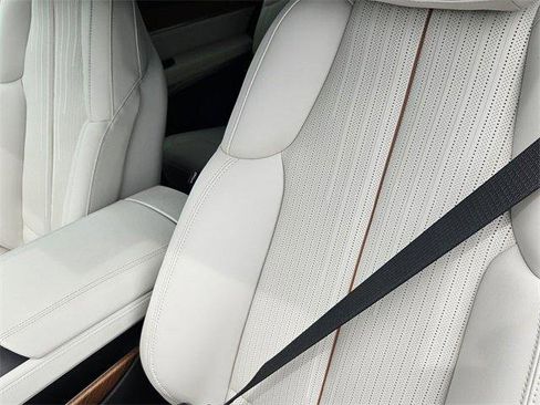 New 2026 Cadillac Vistiq Luxury image 16