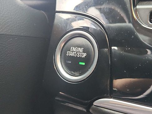 Used 2022 Buick Encore Preferred AWD/4WD image 22