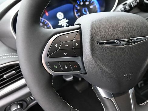 New 2026 Chrysler Pacifica Select FWD image 17