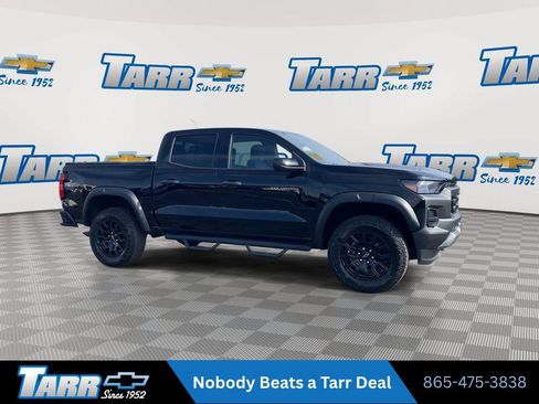 Used 2024 Chevrolet Colorado Trail Boss w/ Advanced Trailering Package AWD/4WD image 2