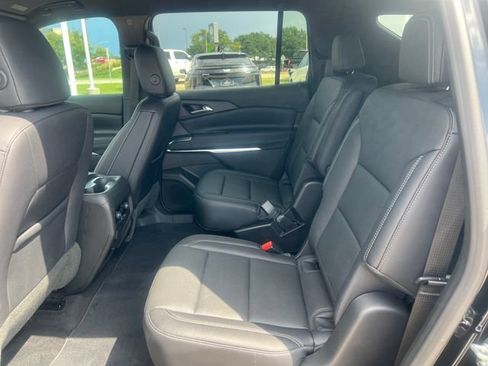 Used 2026 Chevrolet Traverse LT w/ Driver Confidence Package AWD/4WD image 11