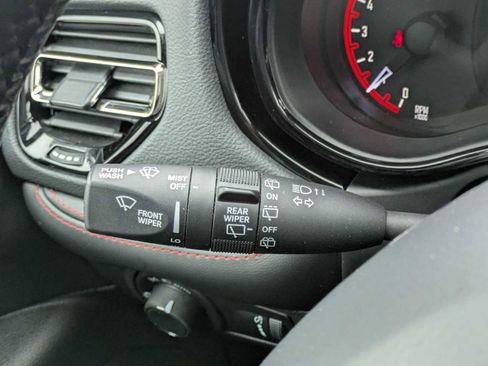 Used 2025 Dodge Durango R/T AWD/4WD image 28