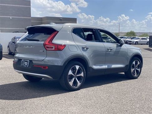 New 2025 Volvo XC40 B5 Core w/ Protection Package Premier image 7