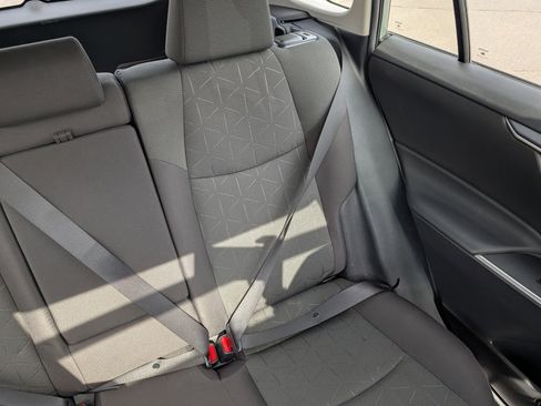 Used 2022 Toyota RAV4 XLE w/ Convenience Package AWD/4WD image 15