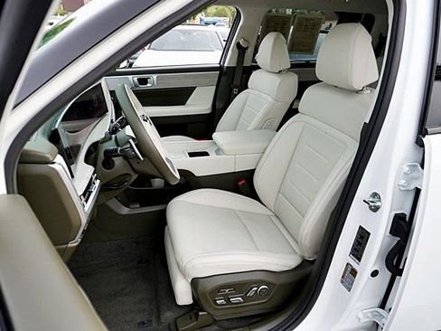 Certified 2025 Hyundai Santa Fe Calligraphy image 20