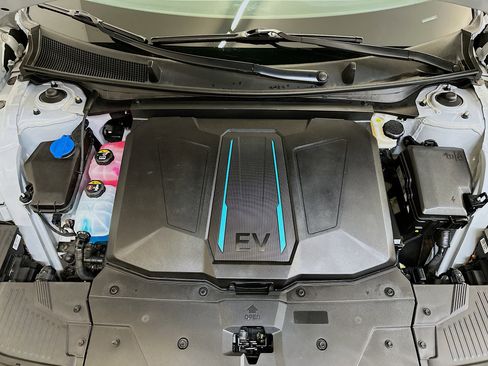 Used 2024 Hyundai Ioniq 5 SEL image 34