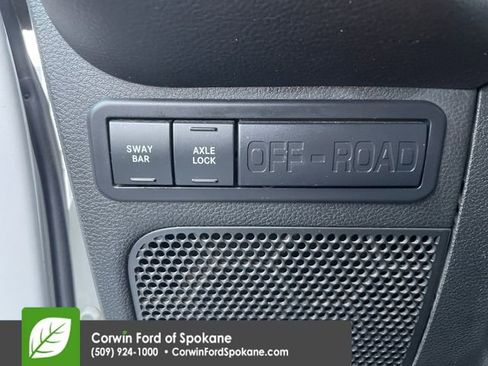 Used 2015 Jeep Wrangler Unlimited Rubicon w/ Connectivity Group image 31