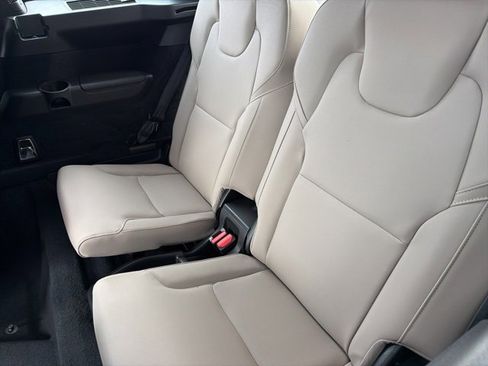New 2026 Volvo XC90 B6 Plus image 10