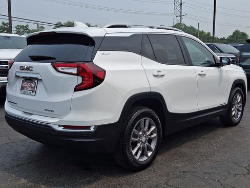 Used 2024 GMC Terrain SLT AWD/4WD image 6