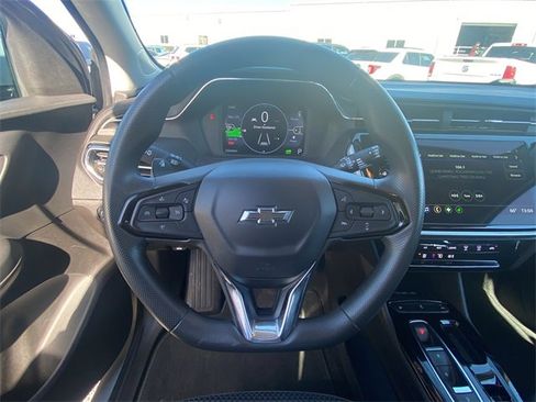 Used 2023 Chevrolet Bolt EUV LT w/ Driver Confidence Package image 22
