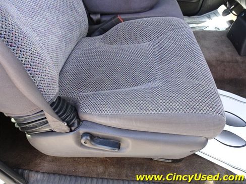 Used 2001 Dodge Ram 2500 Truck 2WD Quad Cab image 27