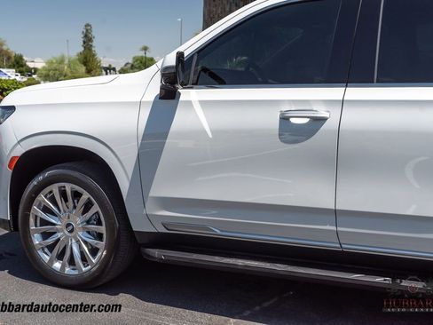 Used 2023 Cadillac Escalade Premium Luxury image 40