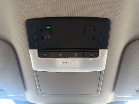 Used 2025 Nissan Pathfinder SV AWD/4WD image 16