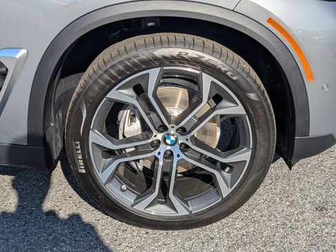 New 2026 BMW X5 xDrive40i w/ Climate Comfort Package image 11