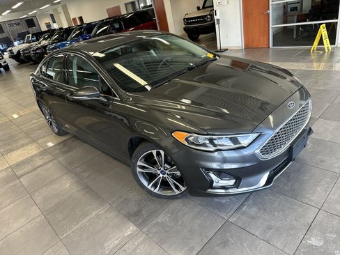 Used 2020 Ford Fusion Titanium image 9