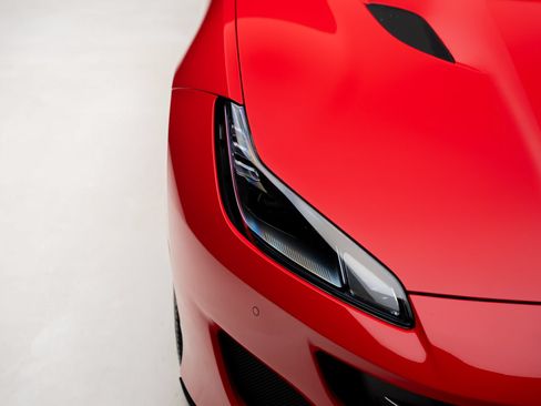Used 2019 Ferrari Portofino RWD image 14
