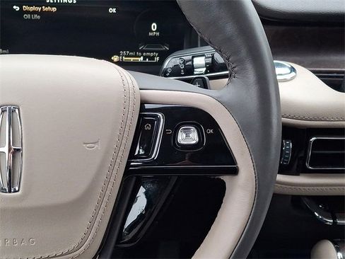 Certified 2024 Lincoln Aviator Reserve w/ Equipment Group 201A image 23