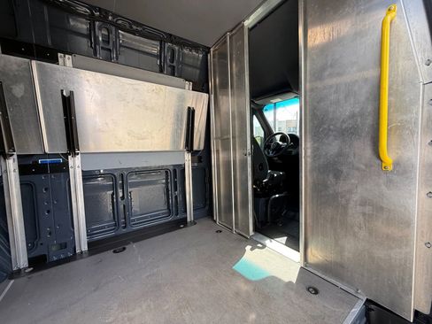 Used 2019 Mercedes-Benz Sprinter 144 image 12