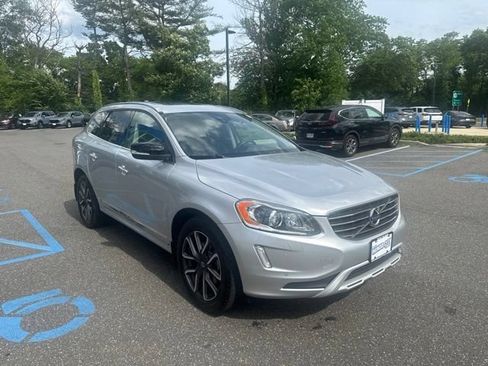 Used 2017 Volvo XC60 T6 Dynamic w/ Preferred Option Package AWD/4WD image 10