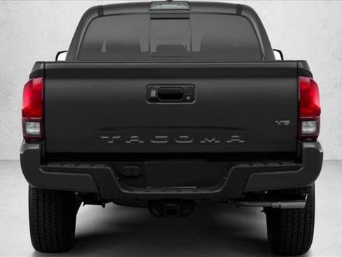 Used 2018 Toyota Tacoma TRD Sport w/ Technology Package image 5