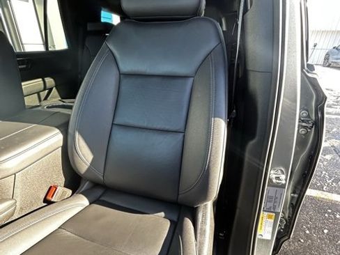 Used 2025 Chevrolet Tahoe Z71 image 14