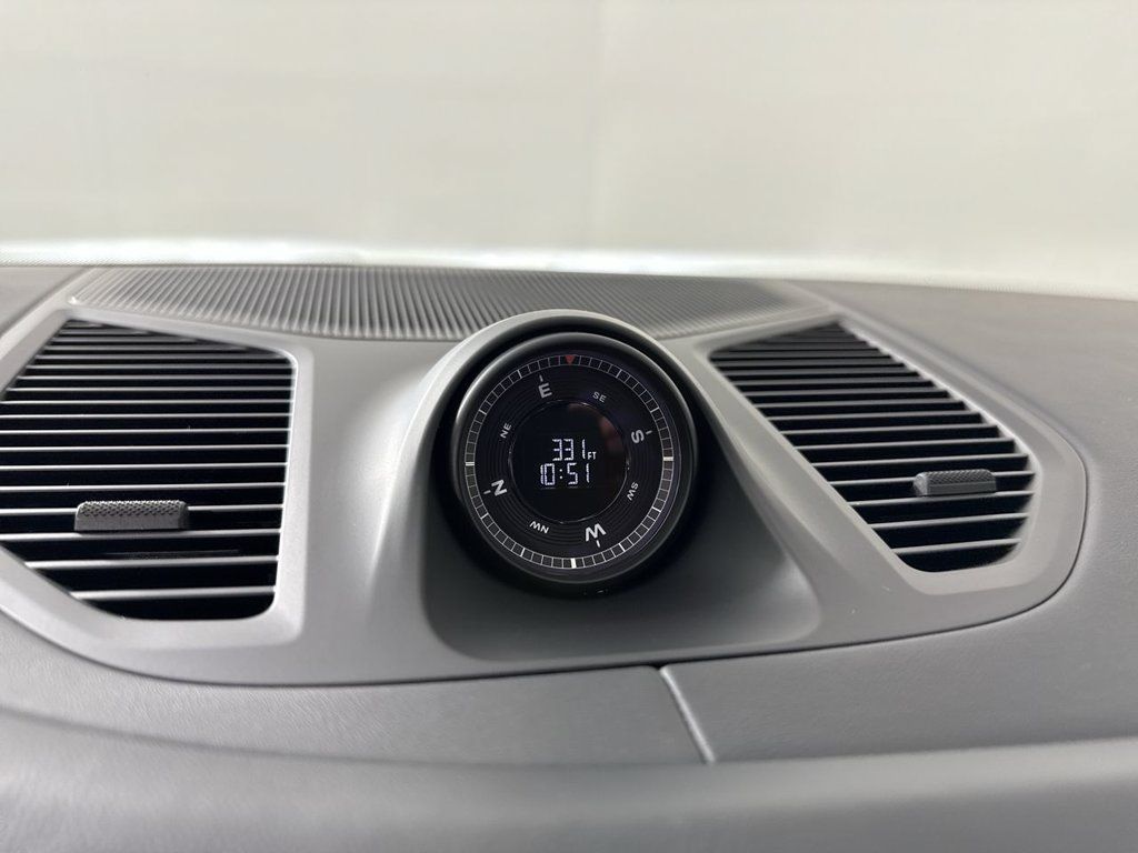 Certified 2026 Porsche Cayenne AWD/4WD image 29