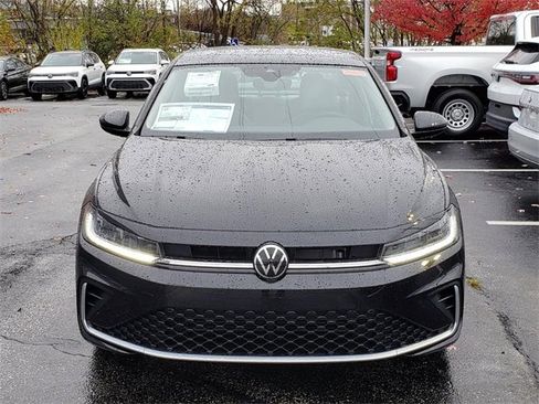 New 2026 Volkswagen Jetta SE image 5