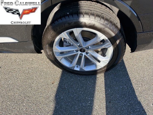 Used 2025 Audi Q7 3.0T Premium Plus AWD/4WD image 39