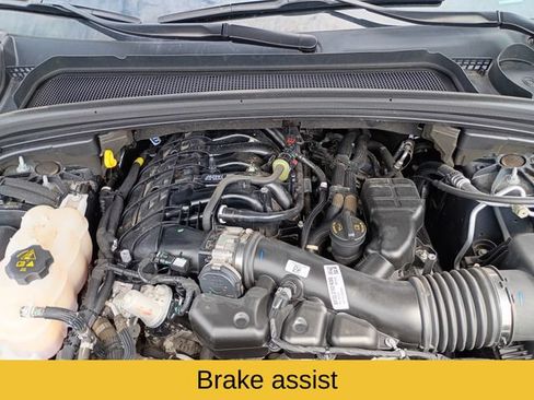 Used 2023 Jeep Grand Cherokee Altitude AWD/4WD image 25