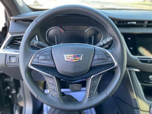 Used 2025 Cadillac XT5 Premium Luxury FWD image 28