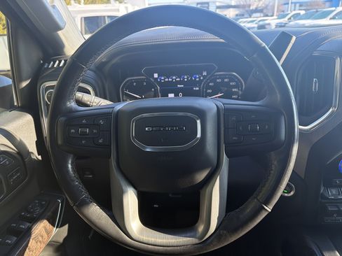 Used 2022 GMC Sierra 2500 Denali w/ Denali Ultimate Package image 18