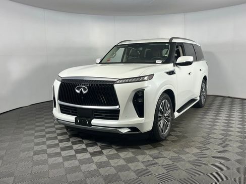 Used 2025 INFINITI QX80 Sensory image 11