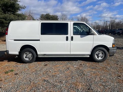 Used 2019 Chevrolet Express 2500 w/ Driver Convenience Package image 7